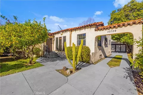 10729 Aqua Vis, Studio City, CA 91602