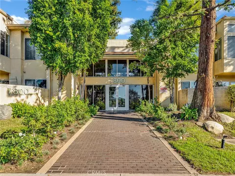 7800 Topanga Blvd #216, Canoga Park, CA 91304