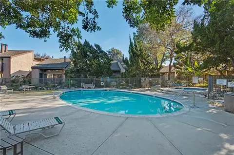 Exterior - 7890 E Spg #2G, Long Beach, CA 90815 photo 4 of 8