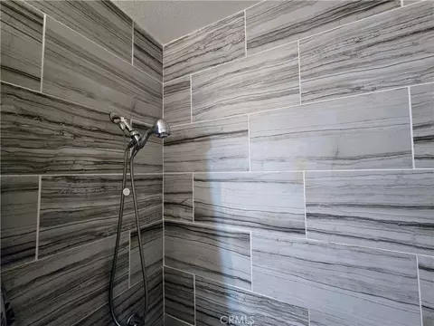 Bath - 40525 166th E, Lancaster, CA 93535 photo 2 of 3