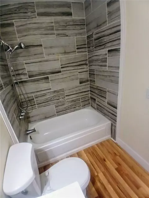 Bath - 40525 166th E, Lancaster, CA 93535 photo 1 of 3