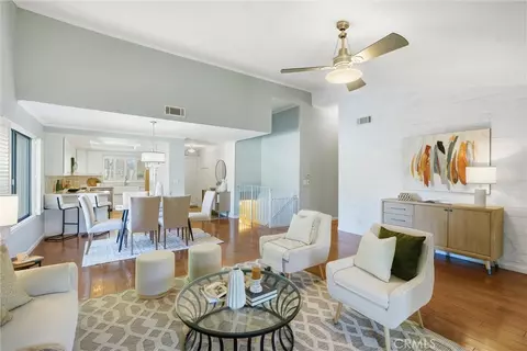 20066 Avenue Of The Oaks, Newhall, CA 91321