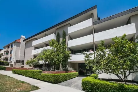 10633 Kinnard #1, Los Angeles, CA 90024