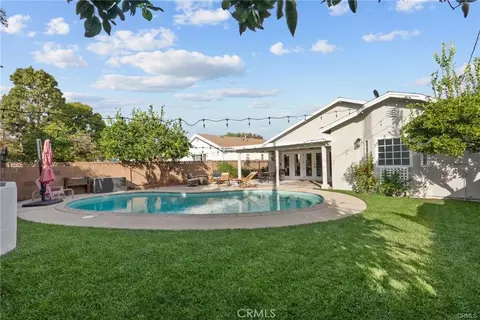 1903 N Screenland, Burbank, CA 91505