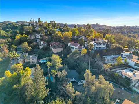 20922 Clarin St, Woodland Hills, CA 91364