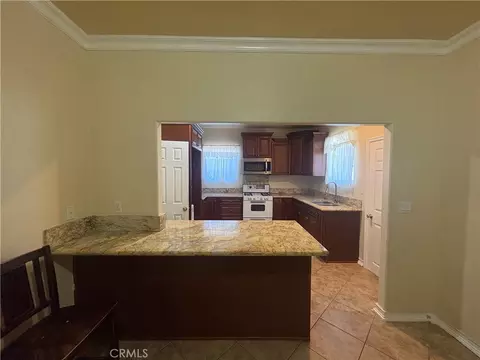 Kitchen - 3395 Franklin Ave, Riverside, CA 92507 photo 5 of 6