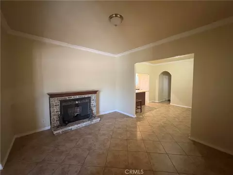 Living - 3395 Franklin Ave, Riverside, CA 92507 photo 1 of 4