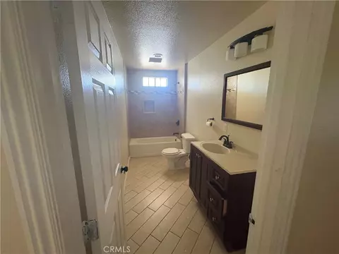 Bath - 3395 Franklin Ave, Riverside, CA 92507 photo 2 of 3