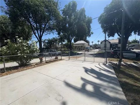 Exterior - 3395 Franklin Ave, Riverside, CA 92507 photo 3 of 13