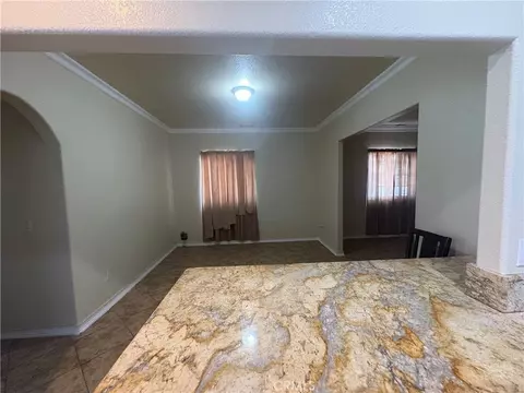 Living - 3395 Franklin Ave, Riverside, CA 92507 photo 4 of 4