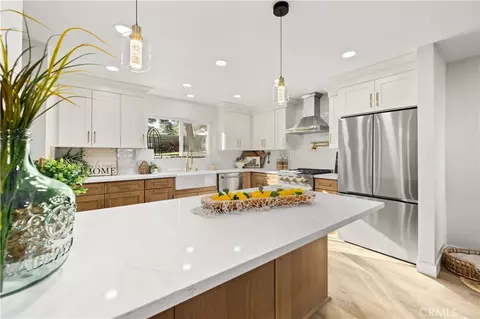 329 E Lago Lindo Rd, Palmdale, CA 93550