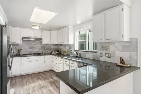 Kitchen - 3124 Ocean Dr, Oxnard, CA 93035 photo 1 of 3