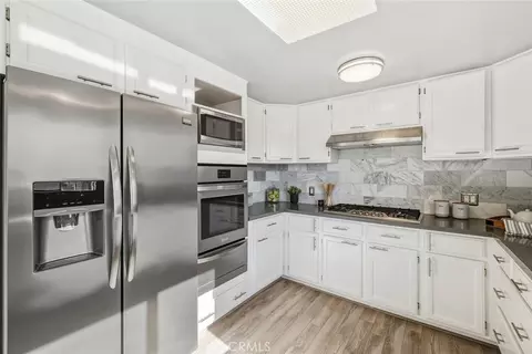 Kitchen - 3124 Ocean Dr, Oxnard, CA 93035 photo 3 of 3