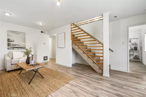 Living - 3124 Ocean Dr, Oxnard, CA 93035 photo 4 of 9