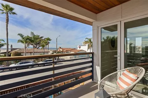 Exterior - 3124 Ocean Dr, Oxnard, CA 93035 photo 2 of 4