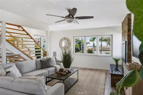 Living - 3124 Ocean Dr, Oxnard, CA 93035 photo 9 of 9