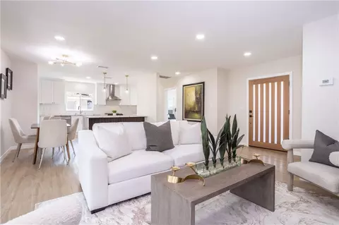 20341 Schoenborn, Winnetka, CA 91306