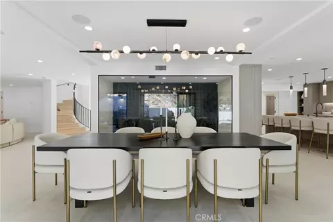 2638 Zorada Dr, Los Angeles, CA 90046