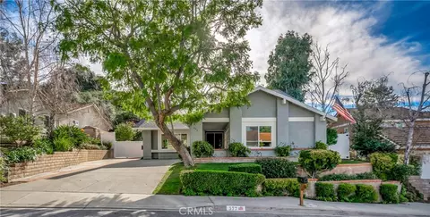 377 Mooncrest Ct, Newbury Park, CA 91320