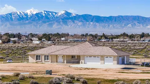 15088 Mesquite Rd, Apple Valley, CA 92307