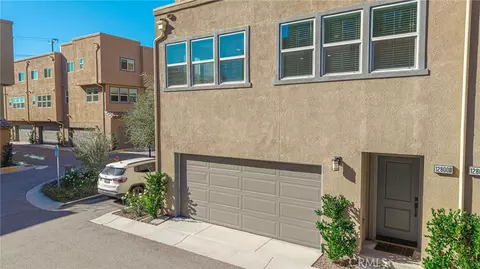 12800 N Watt Ln #D, Sylmar, CA 91342