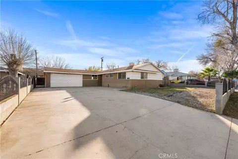 1252 E Avenue R6, Palmdale, CA 93550