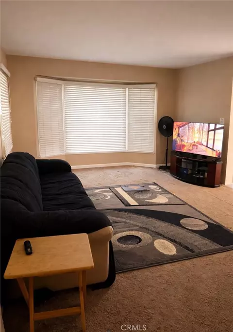 800 N Kalsman Ave, Compton, CA 90220 photo 2