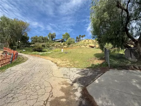 7365 Webb Rd, Chatsworth, CA 91311