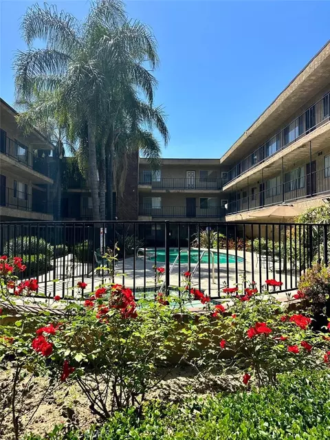 8505 Columbus Ave #317, North Hills, CA 91343