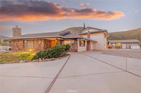 34201 Territory Rd, Agua Dulce, CA 91390