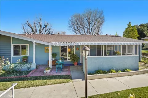 26737 Oak Crossing Rd #B, Newhall, CA 91321