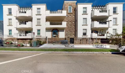 12407 Moorpark #301, Studio City, CA 91604
