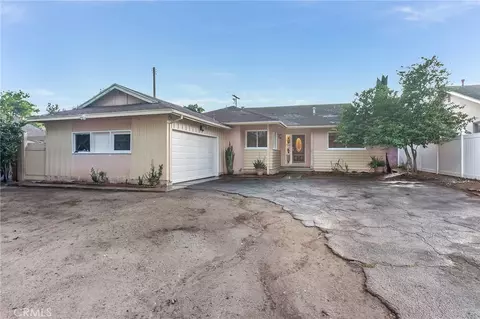 7915 Owensmouth Ave, Canoga Park, CA 91304