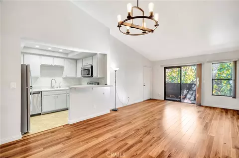 7308 Corbin Ave #G, Reseda, CA 91335