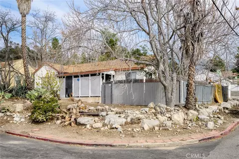 Exterior - 7025 Day St, Tujunga, CA 91042 photo 5 of 9