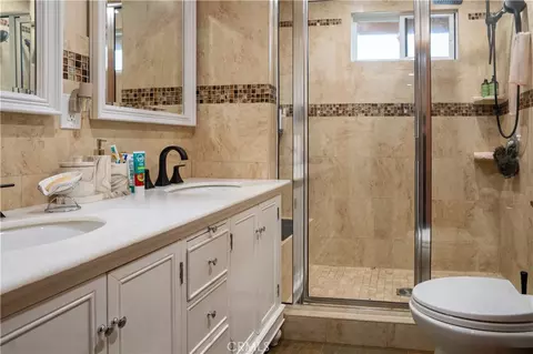 Bath - 6930 Balcom, Reseda, CA 91335 photo 4 of 6