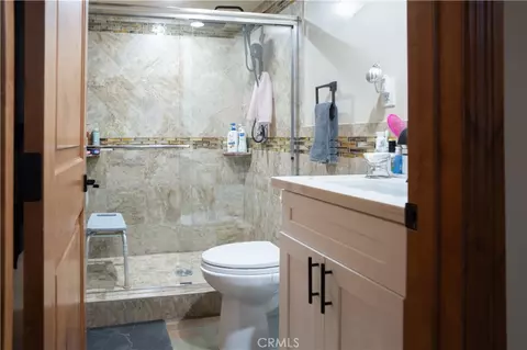 Bath - 6930 Balcom, Reseda, CA 91335 photo 3 of 6
