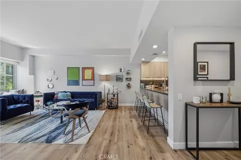 7135 Hollywood Blvd #405, Los Angeles, CA 90046
