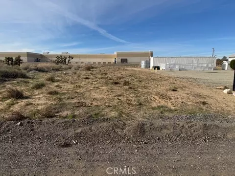 42901 6th St E, Lancaster, CA 93535