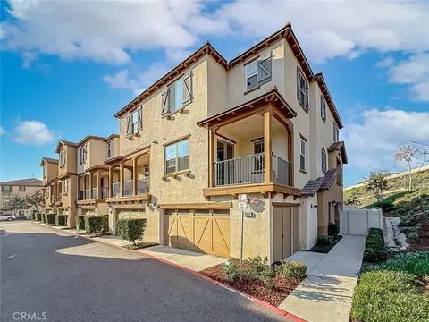 26711 Lexington Ln, Saugus, CA 91350