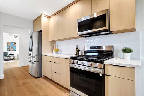 6438 Lindley Ave, Reseda, CA 91335