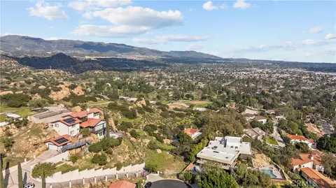 22882 Trigger St, Chatsworth, CA 91311