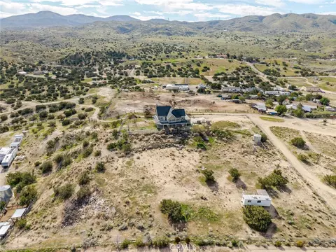 View/Area - 2575 Rale Dr, Palmdale, CA 93550 photo 3 of 5
