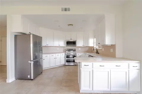 Kitchen - 2575 Rale Dr, Palmdale, CA 93550 photo 2 of 2