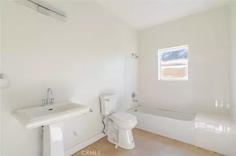 Bath - 2575 Rale Dr, Palmdale, CA 93550 photo 1 of 3