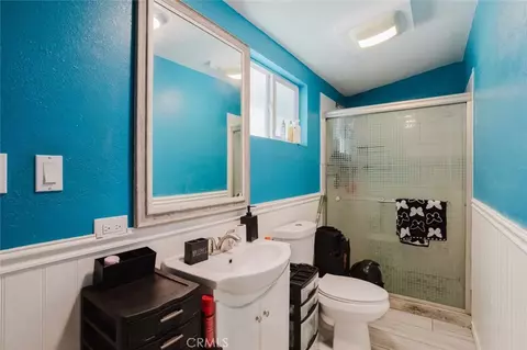 Bath - 11338 Dronfield Ave, Pacoima, CA 91331 photo 1 of 8