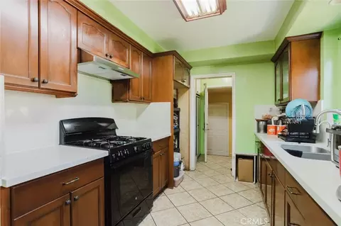 Entry Way - 11338 Dronfield Ave, Pacoima, CA 91331 photo 3 of 4