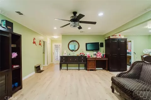 Entry Way - 11338 Dronfield Ave, Pacoima, CA 91331 photo 2 of 4
