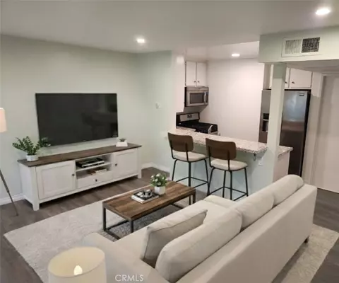 7150 Carlson Cir #65, Canoga Park, CA 91303