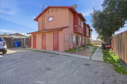 1024 Bernard St, Bakersfield, CA 93305
